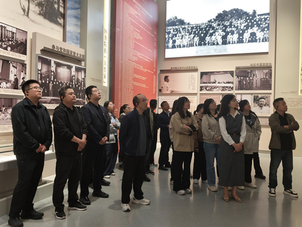 傳承革命精神，凝聚奮進(jìn)力量——公司第一、第六黨支部聯(lián)合開展主題黨日活動(dòng)